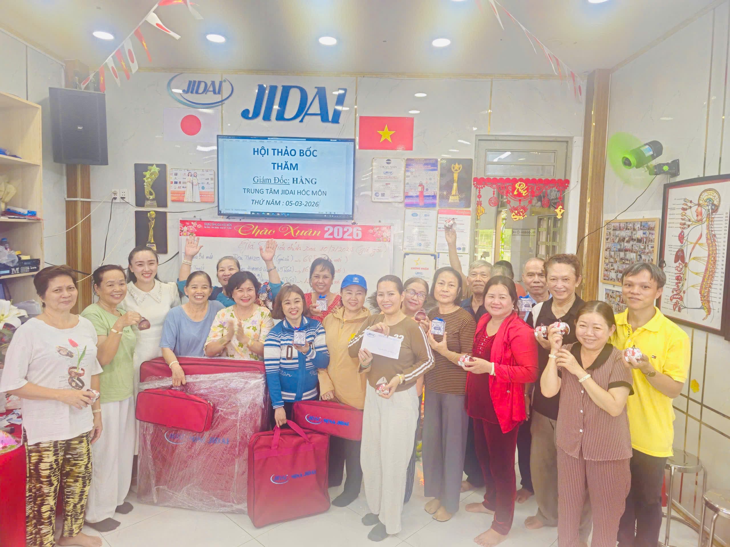 Không khí trị liệu phục hồi cột sống tại JIDAI Hóc Môn