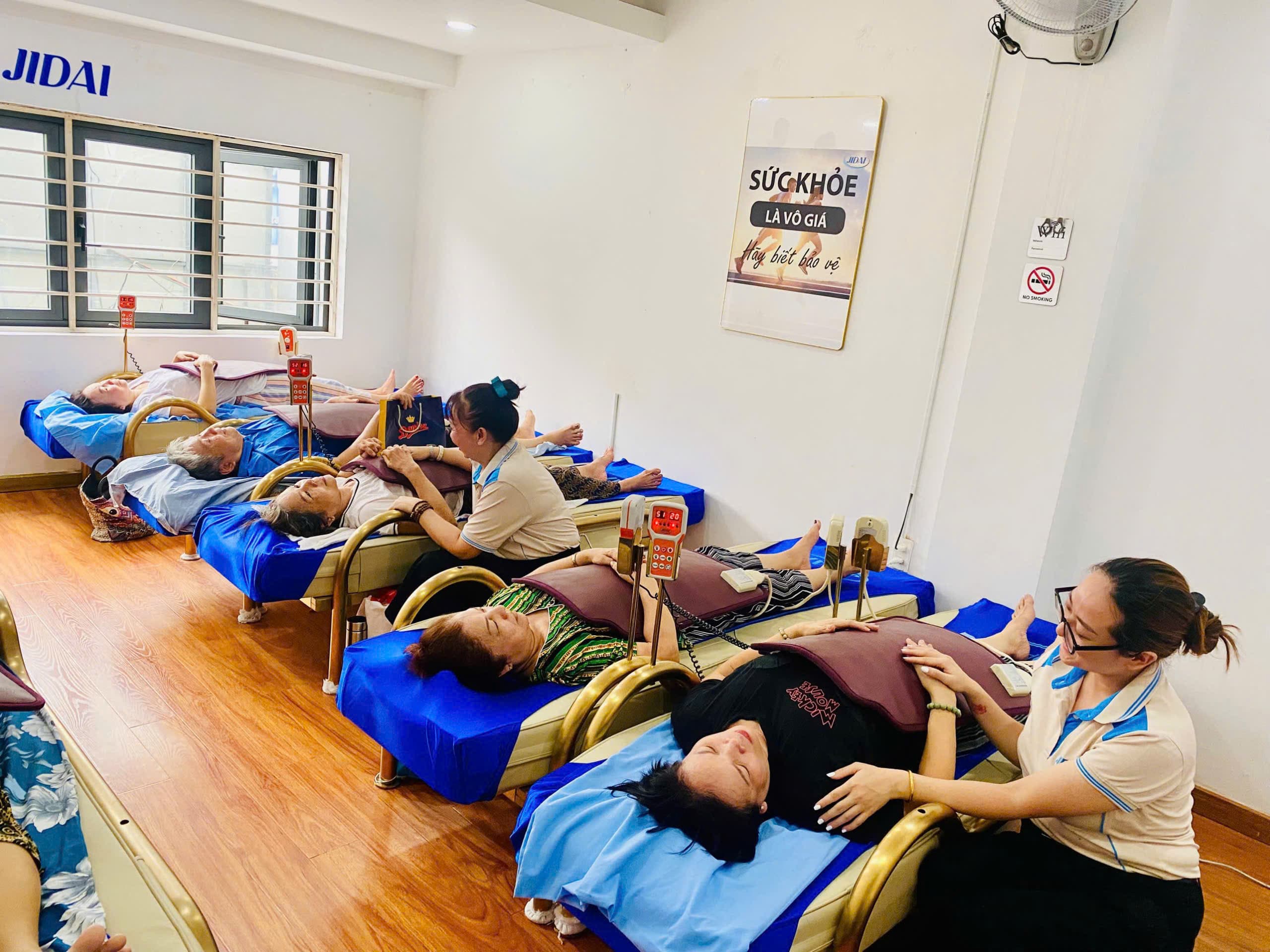 Không khí trị liệu phục hồi cột sống tại JIDAI Phú Nhuận