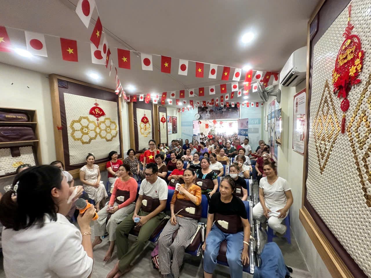 Không khí trị liệu phục hồi cột sống tại JIDAI Tân Phú